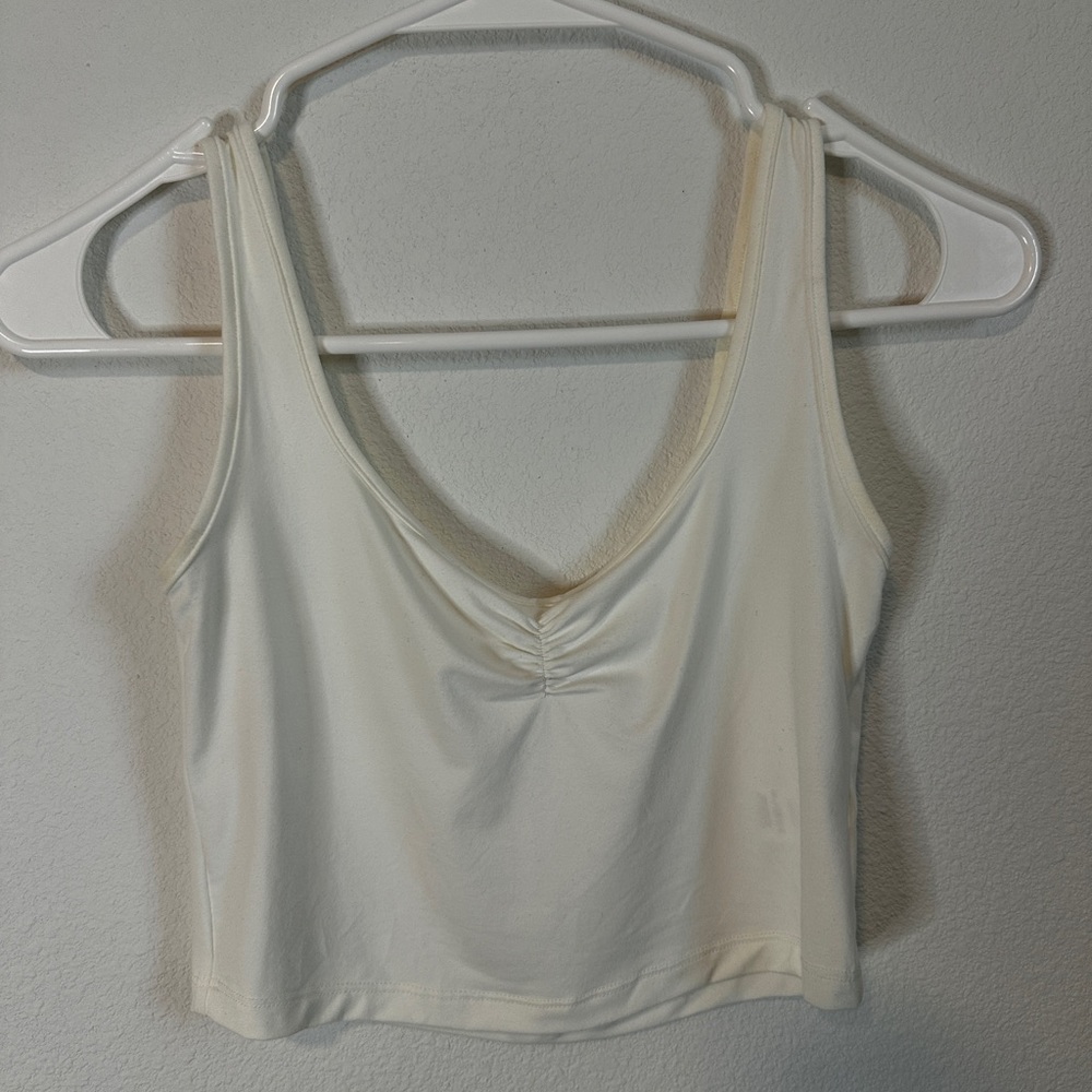 Alphalete Cream Cropped Tank Top